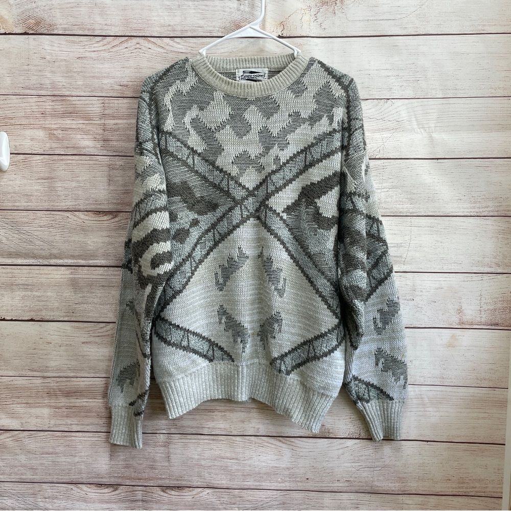 VINTAGE EXPRESSIONS‎ SWEATER IN GEOMETRIC PRINT